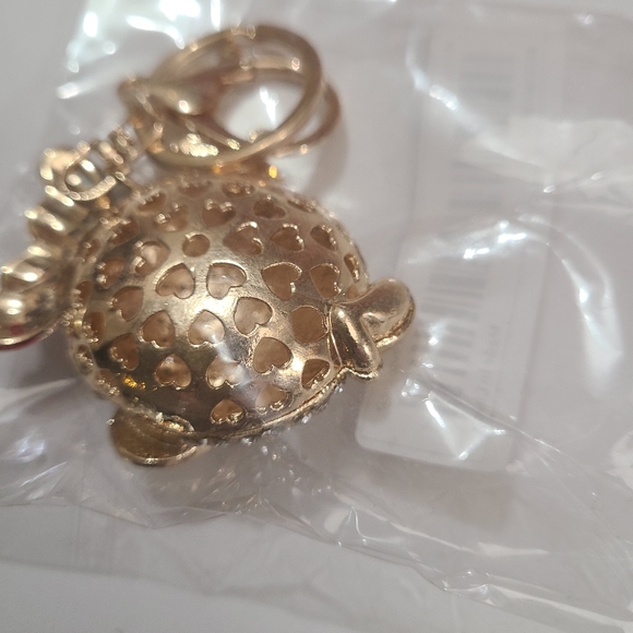 NWT Rhinestone Fish keychain/bag charm gold, red, blue, pink, orange. - Picture 2 of 5